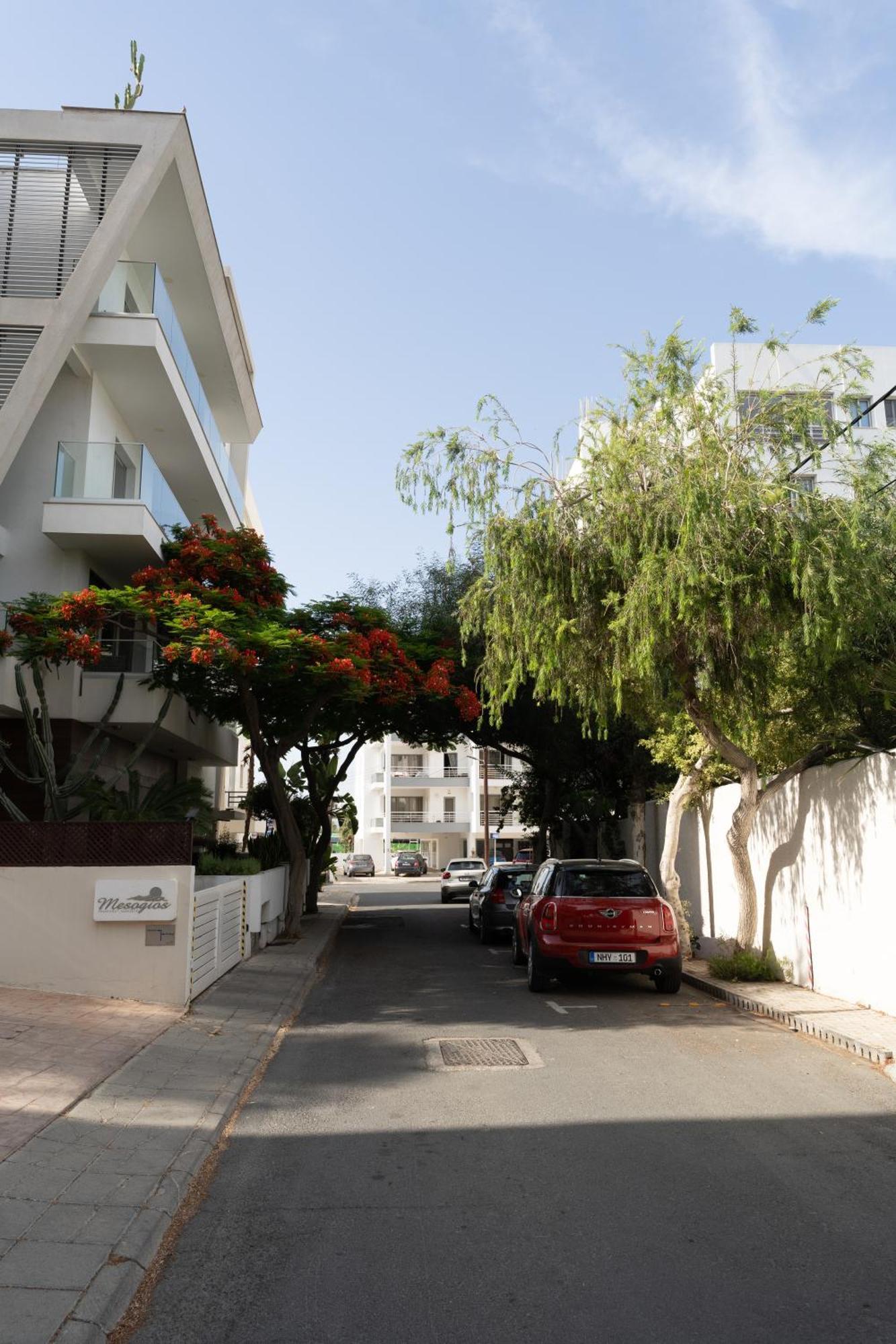דירות לרנקה Blue Dawn Center Flat מראה חיצוני תמונה