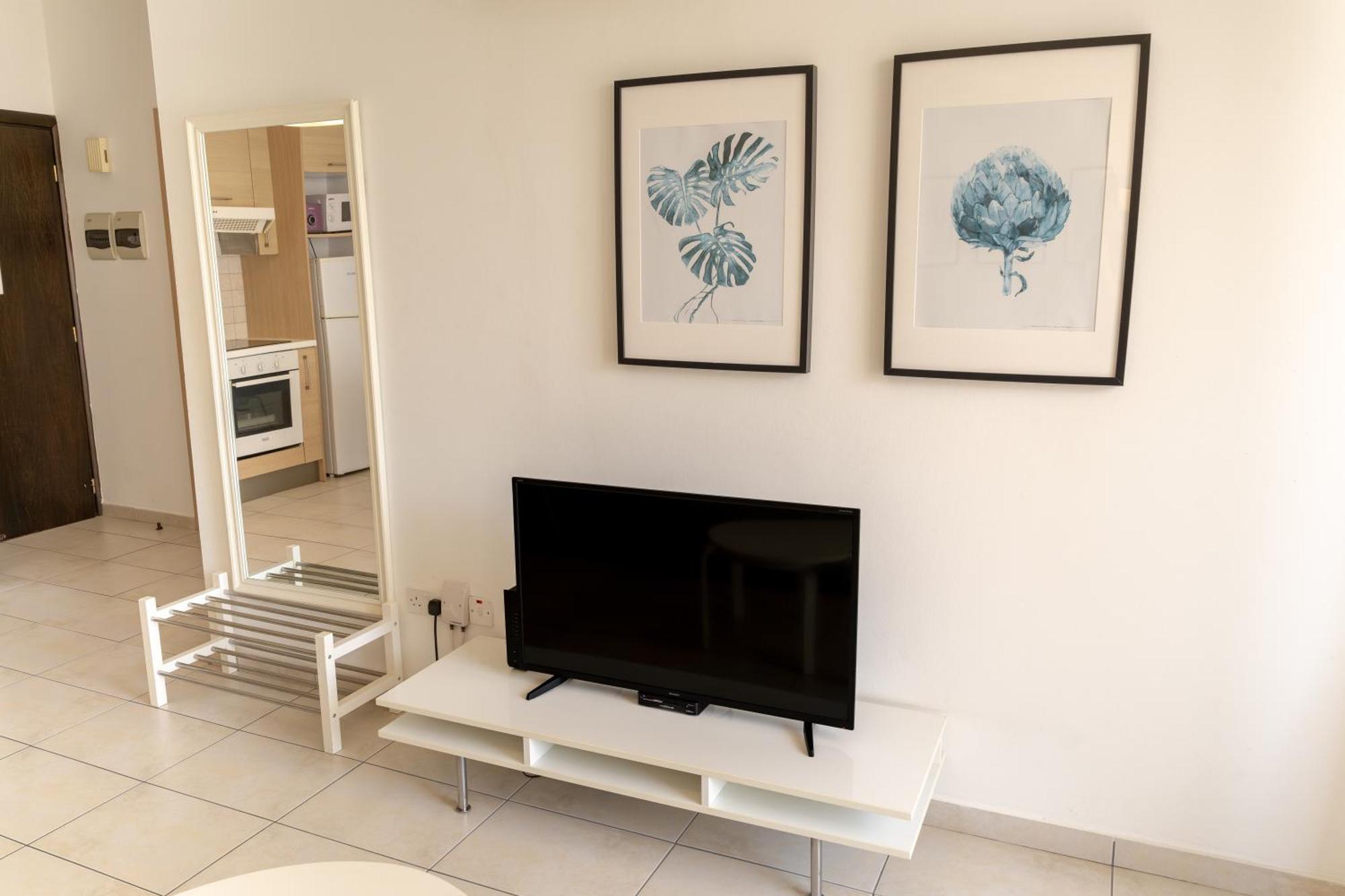 דירות לרנקה Blue Dawn Center Flat מראה חיצוני תמונה